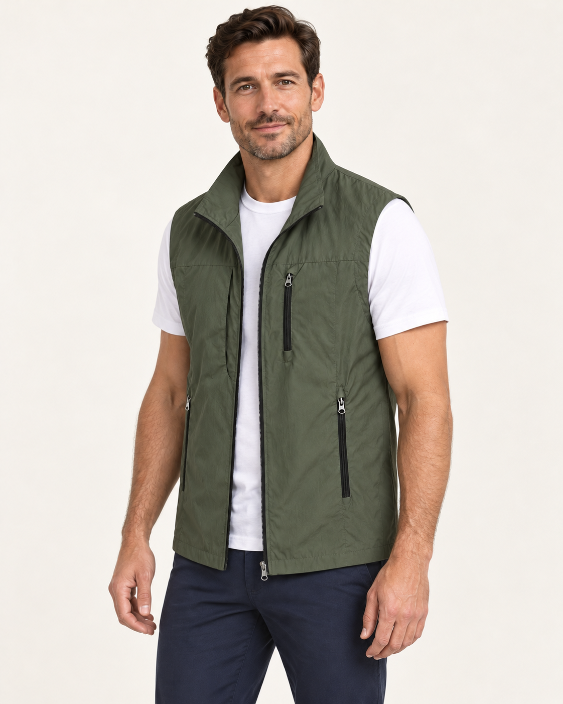 Men's gilet in green, three-quarter view