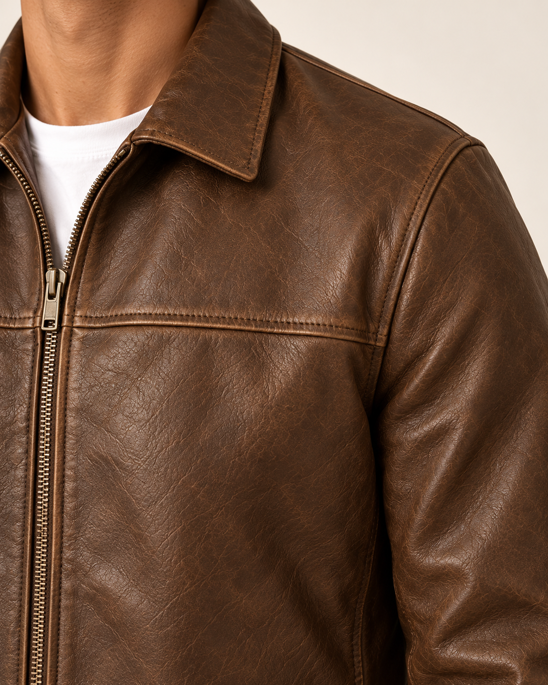Men's leather jacket in brown, leather and zip detail
