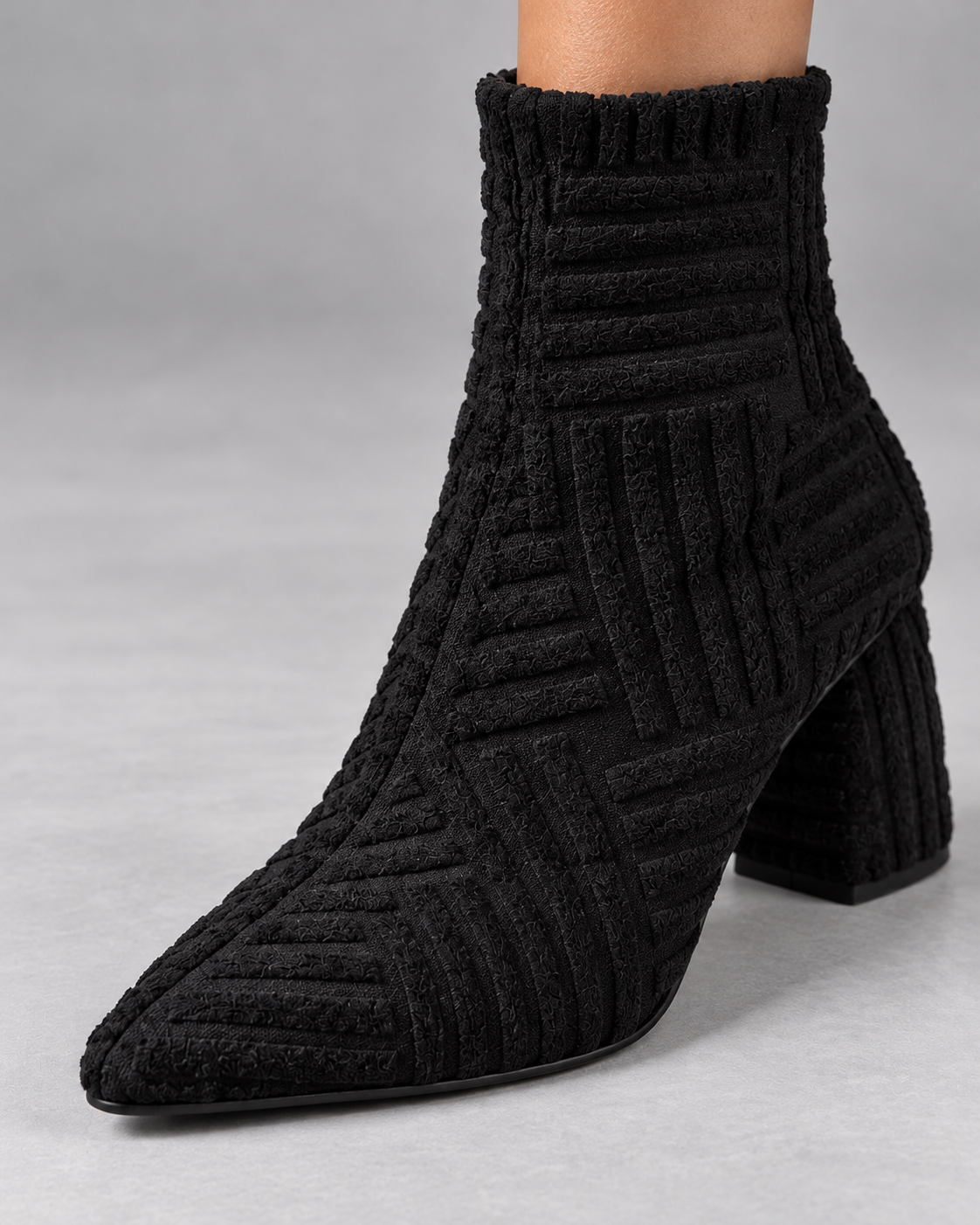 Women's Heeled Ankle Boots - Pointed Toe Block Heel Side Zip Boots