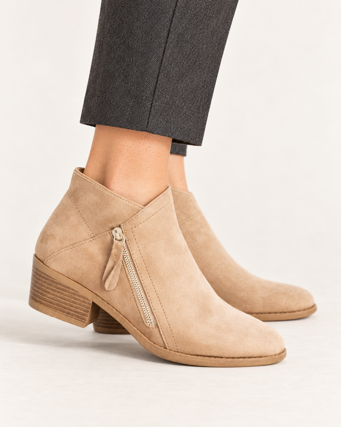 Beige – close-up