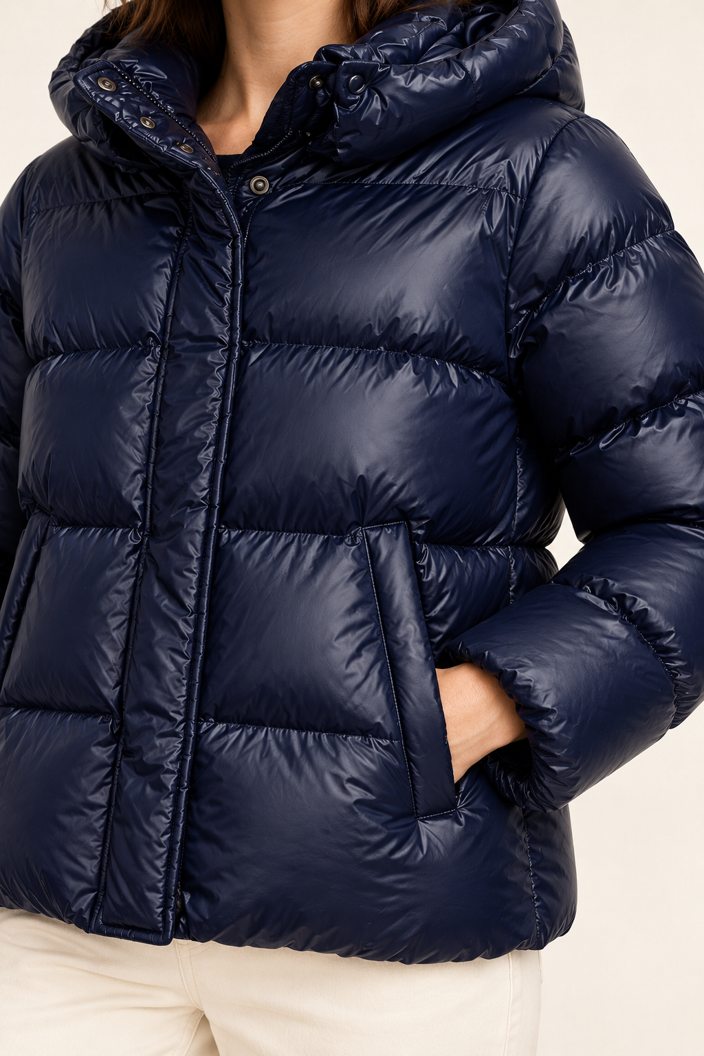 Women's Quilted Jacket - Hooded Straight Fit Winter Coat Side Pockets - Detail